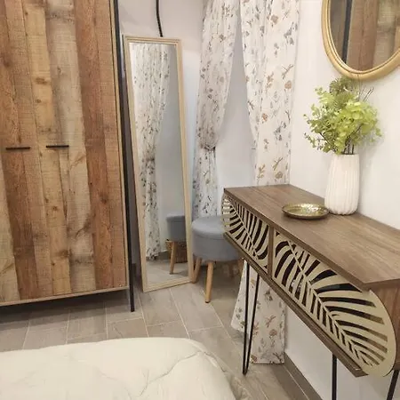Apartment Garitsa *
